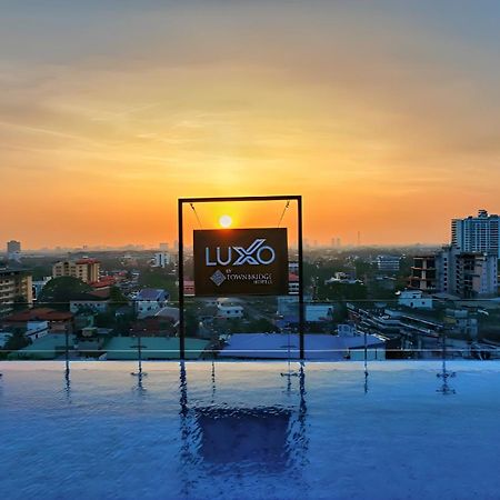 Luxo Kochi Exterior foto