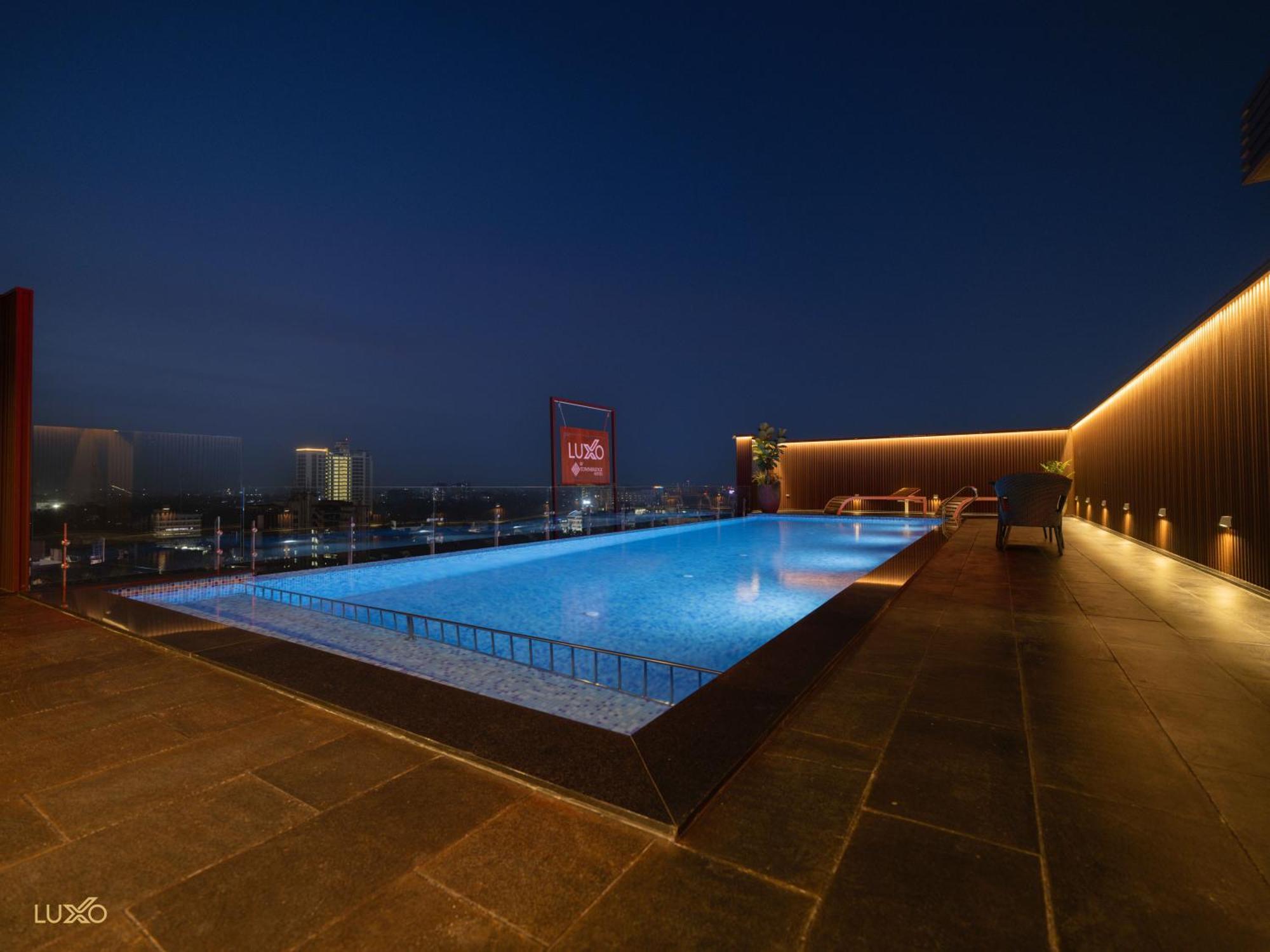 Luxo Kochi Exterior foto