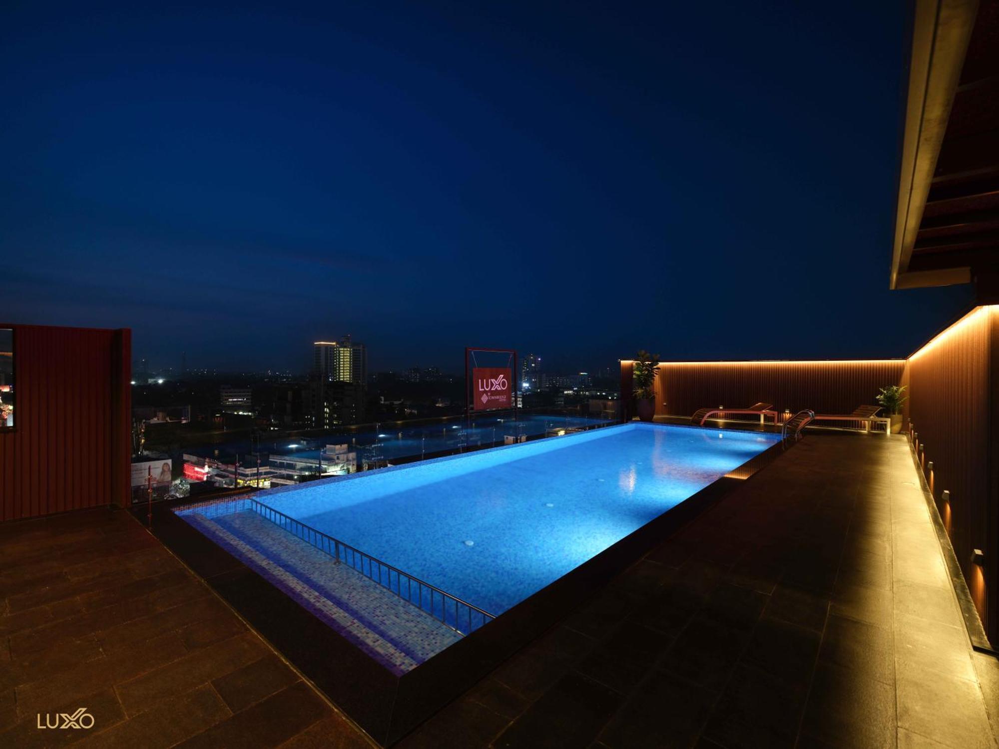 Luxo Kochi Exterior foto